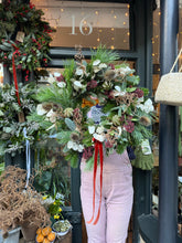 Load image into Gallery viewer, Handmade Skimmia and Dried Lunaria Wreath