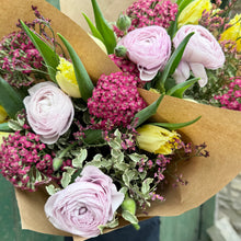 Load image into Gallery viewer, Sweet Pastel Spring Flowers
