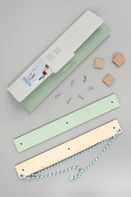 Load image into Gallery viewer, Flower Drying Kit - Pink or Green Wash