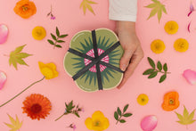 Load image into Gallery viewer, Studio Wald Flower Shaped Press - Light Green