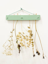 Load image into Gallery viewer, Flower Drying Kit - Pink or Green Wash