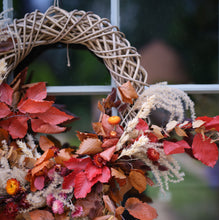 Load image into Gallery viewer, Rattan Wreath Frames
