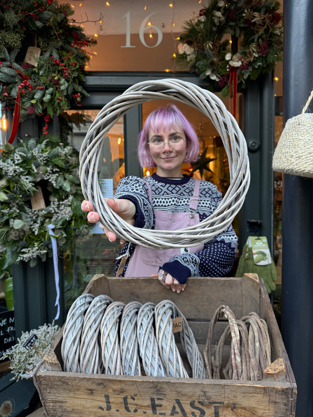Unpeeled White Washed Willow Wreath